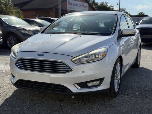 Used 2015 Ford Focus Titanium image 3