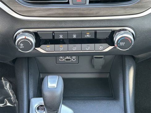 New 2025 Nissan Altima 2.5 SV image 13