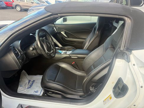 Used 2015 Chevrolet Corvette Stingray Convertible image 32