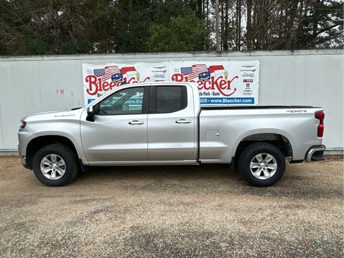 Used 2020 Chevrolet Silverado 1500 LT w/ Trailering Package image 7