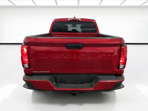 Used 2024 Chevrolet Colorado LT RWD image 5