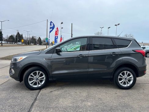 Used 2019 Ford Escape SE image 7