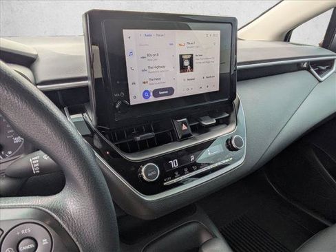 Used 2025 Toyota Corolla LE FWD image 14
