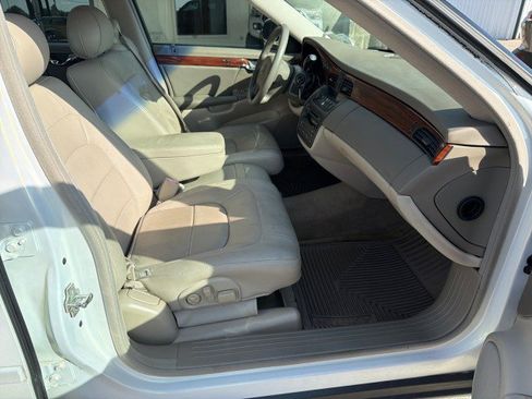 Used 2005 Cadillac De Ville w/ Equipment Group FWD image 20