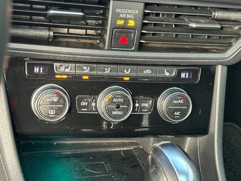 Used 2020 Volkswagen Jetta SEL image 21