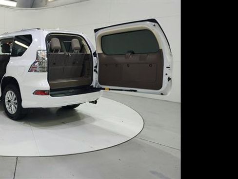 Used 2019 Lexus GX 460 Premium image 35