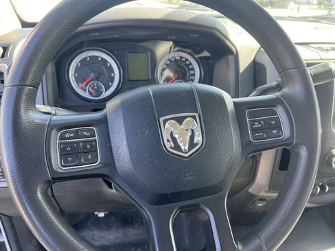 Used 2018 RAM 3500 Tradesman w/ Chrome Appearance Group RWD image 18