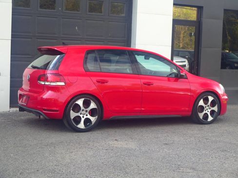 Used 2012 Volkswagen Golf 4-Door FWD image 4