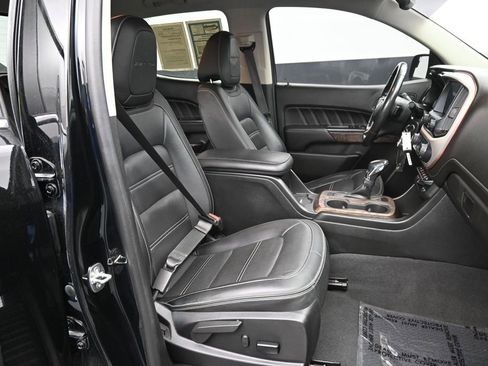 Used 2022 GMC Canyon Denali RWD image 13