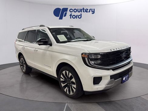 Certified 2025 Ford Expedition Platinum w/ Driver's Package AWD/4WD image 1