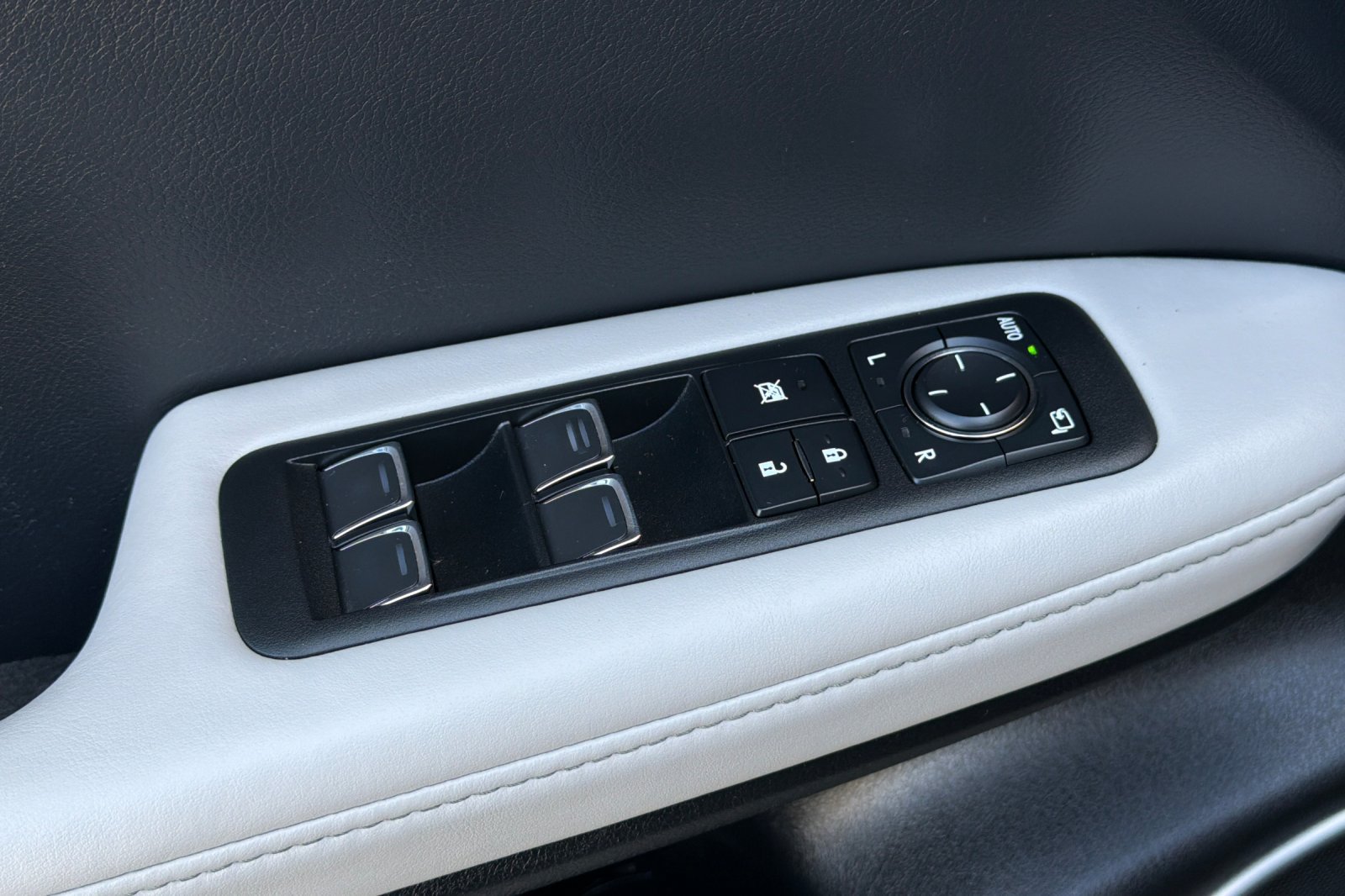Used 2019 Lexus RX 350 AWD w/ Navigation Package image 11