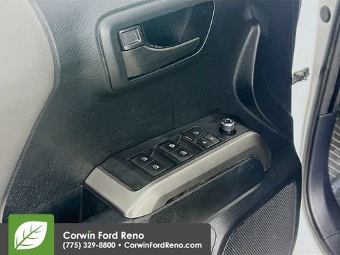 Used 2017 Toyota Tacoma SR5 w/ Tow Package AWD/4WD image 20
