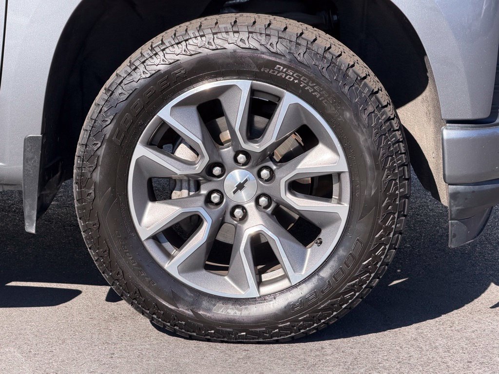 Used 2020 Chevrolet Silverado 1500 RST AWD/4WD image 25