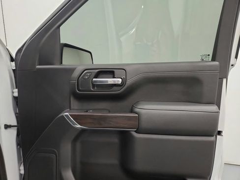 Used 2021 GMC Sierra 1500 SLT AWD/4WD image 26