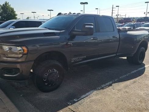 Used 2023 RAM 3500 Big Horn w/ Night Edition AWD/4WD image 4