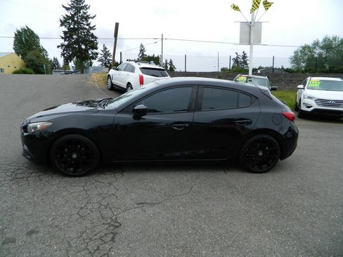 Used 2016 MAZDA MAZDA3 i Sport FWD image 5