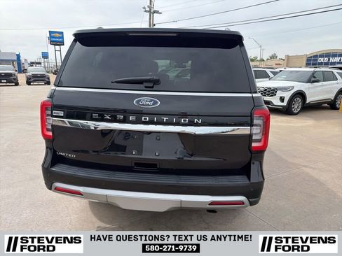 Used 2024 Ford Expedition Limited RWD image 5
