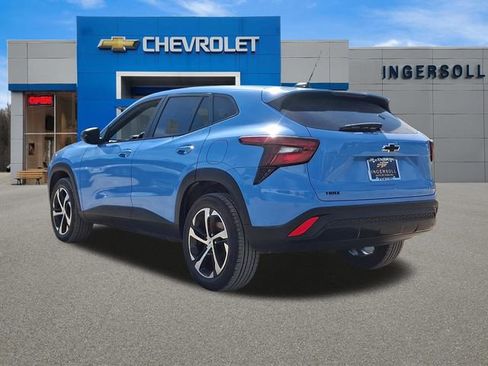 Used 2024 Chevrolet Trax RS w/ Driver Confidence Package FWD image 25