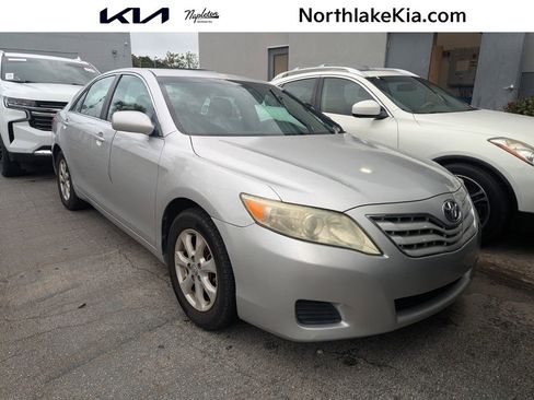 Used 2011 Toyota Camry LE w/ LE Extra-Value Pkg image 1