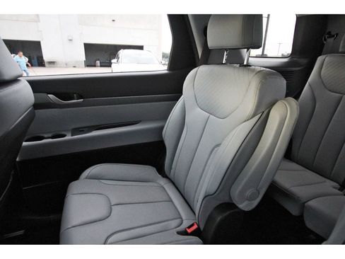 Certified 2025 Hyundai Palisade SEL AWD/4WD image 13