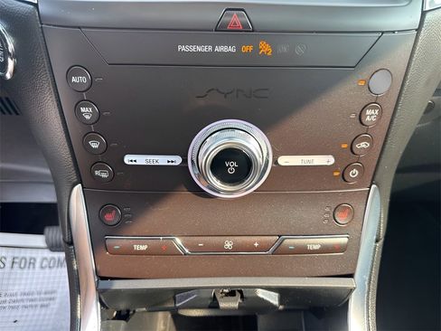 Used 2020 Ford Edge Titanium image 26