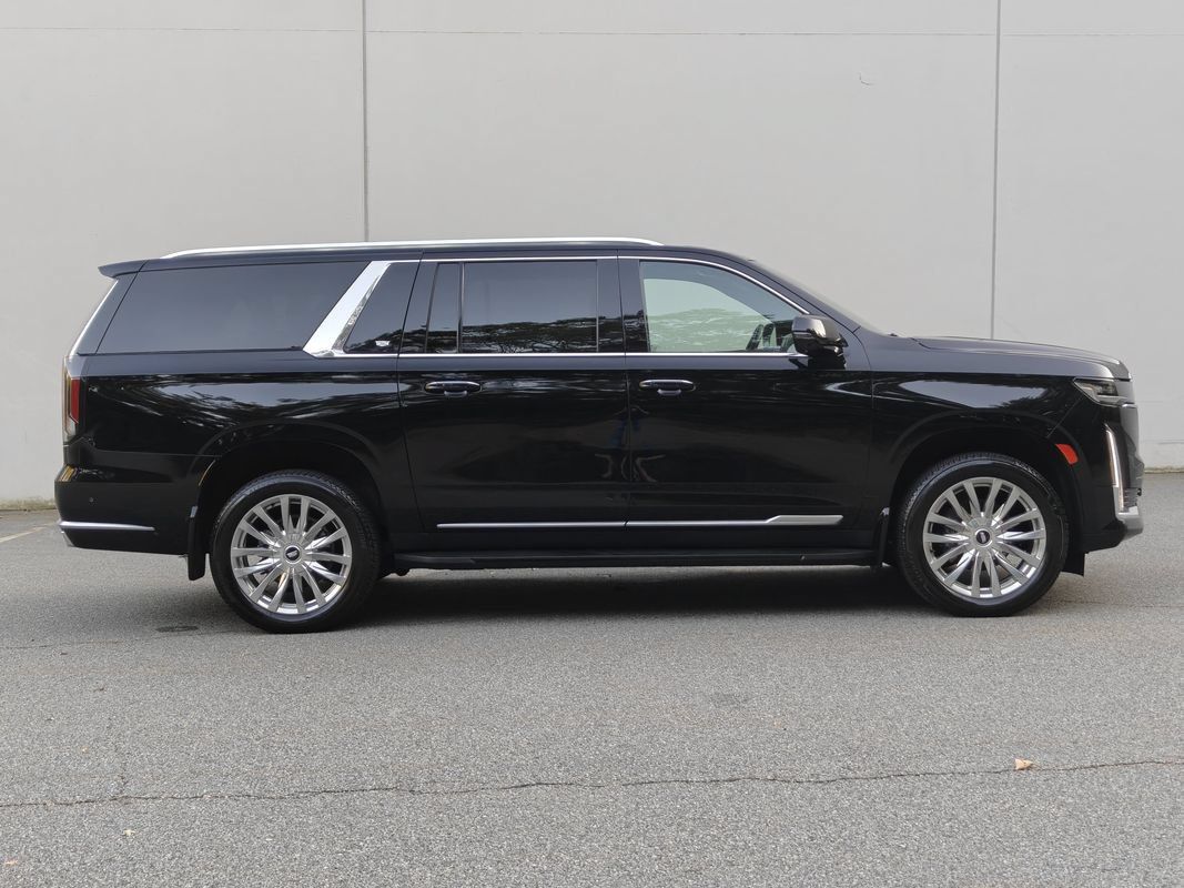 Used 2023 Cadillac Escalade ESV Premium Luxury AWD/4WD image 8
