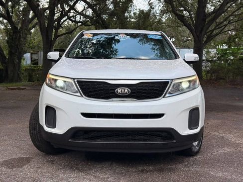 Used 2015 Kia Sorento LX FWD image 2