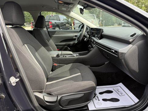 Used 2025 Hyundai Sonata SEL FWD image 25
