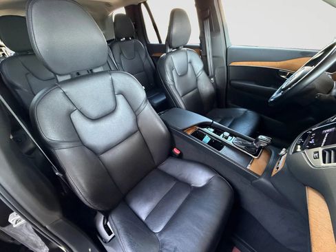 Used 2022 Volvo XC90 T6 Momentum w/ Climate Package AWD/4WD image 23