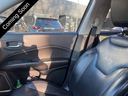 Used 2018 Jeep Compass Limited image 12
