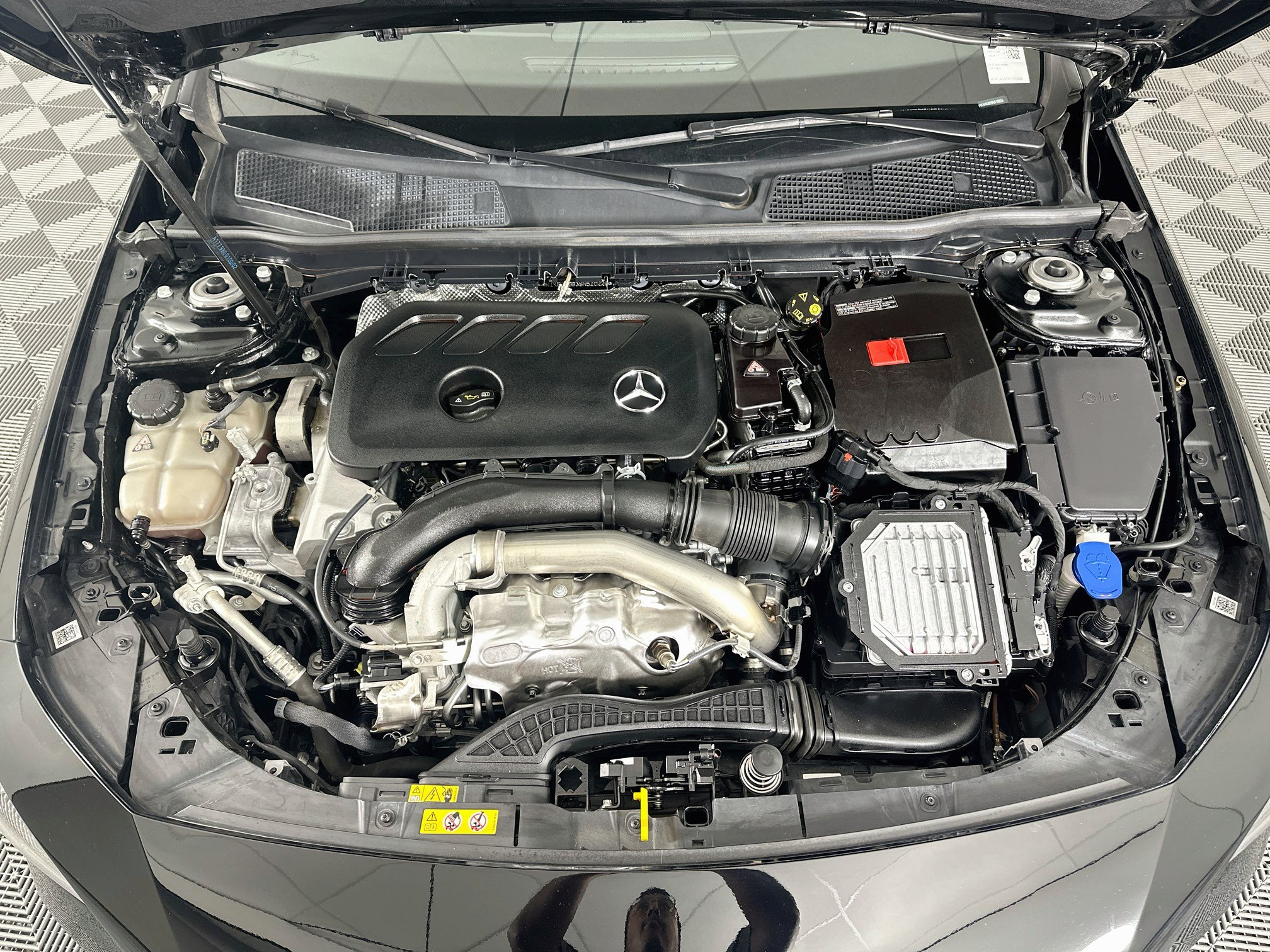 Used 2025 Mercedes-Benz CLA 250 image 35