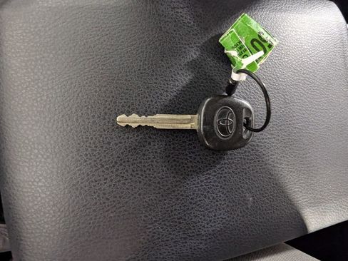 Used 2019 Toyota Tacoma SR image 22