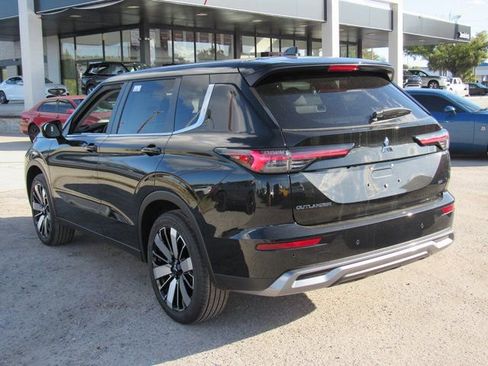 New 2026 Mitsubishi Outlander SE image 5