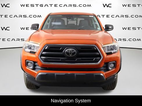 Used 2018 Toyota Tacoma SR5 RWD image 2