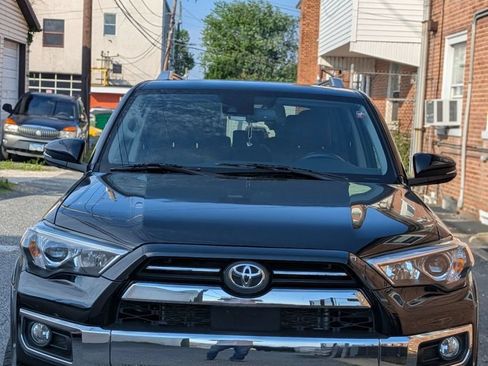 Used 2022 Toyota 4Runner Limited AWD/4WD image 5