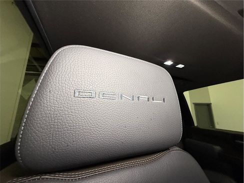 Used 2022 GMC Sierra 3500 Denali image 36