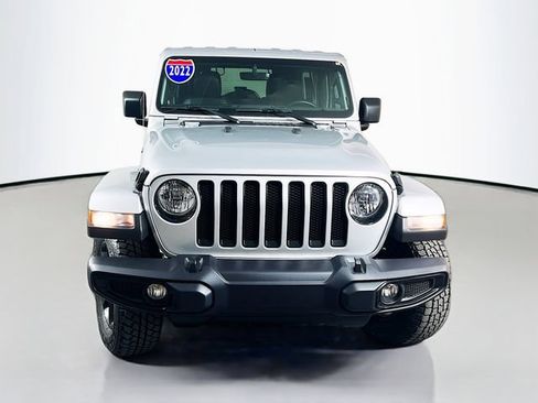 Used 2022 Jeep Wrangler Unlimited Sahara AWD/4WD image 4