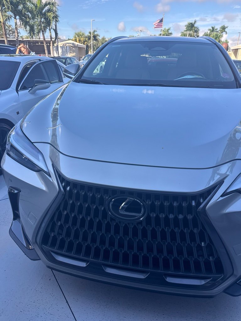 Used 2025 Lexus NX 250 FWD w/ Towing Package (2000 Lbs) image 5