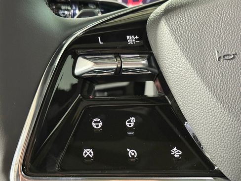 New 2026 Cadillac Escalade ESV Luxury w/ Touring Package image 15