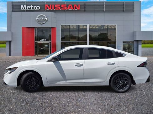 New 2026 Nissan Sentra SV FWD image 3