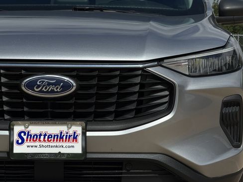 Used 2024 Ford Escape Active FWD image 8