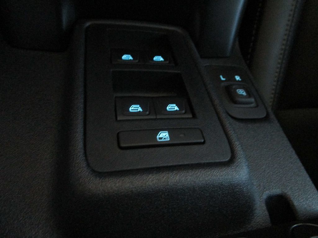 Used 2026 Ford Bronco Outer Banks w/ Sasquatch Package AWD/4WD image 38
