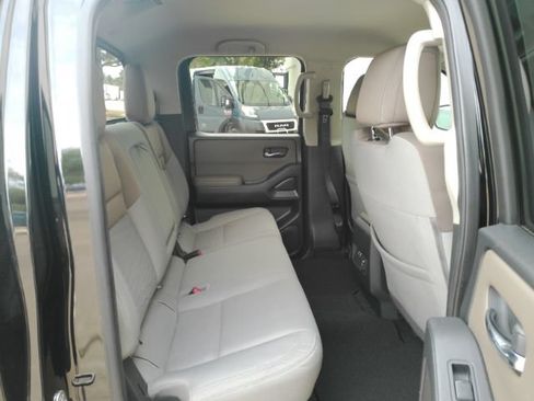 Used 2022 Nissan Frontier SV RWD image 22