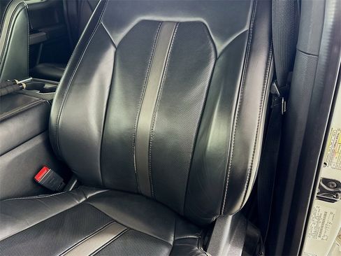 Used 2020 Ford F350 Platinum w/ FX4 Off-Road Package image 20