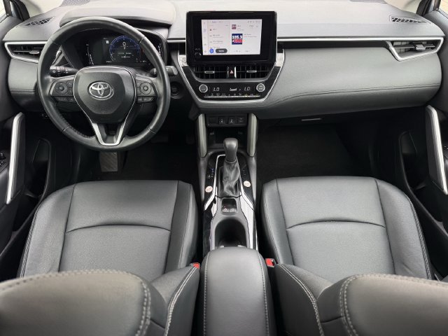 Used 2025 Toyota Corolla Cross XLE FWD image 10