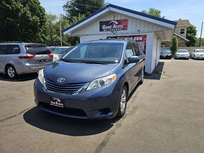 Used 2015 Toyota Sienna LE