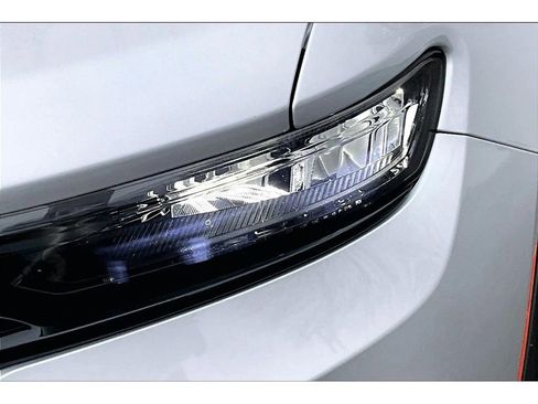 Used 2024 Jeep Grand Cherokee Altitude image 33