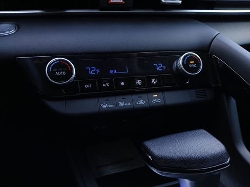 New 2026 Hyundai Elantra Hybrid FWD image 18