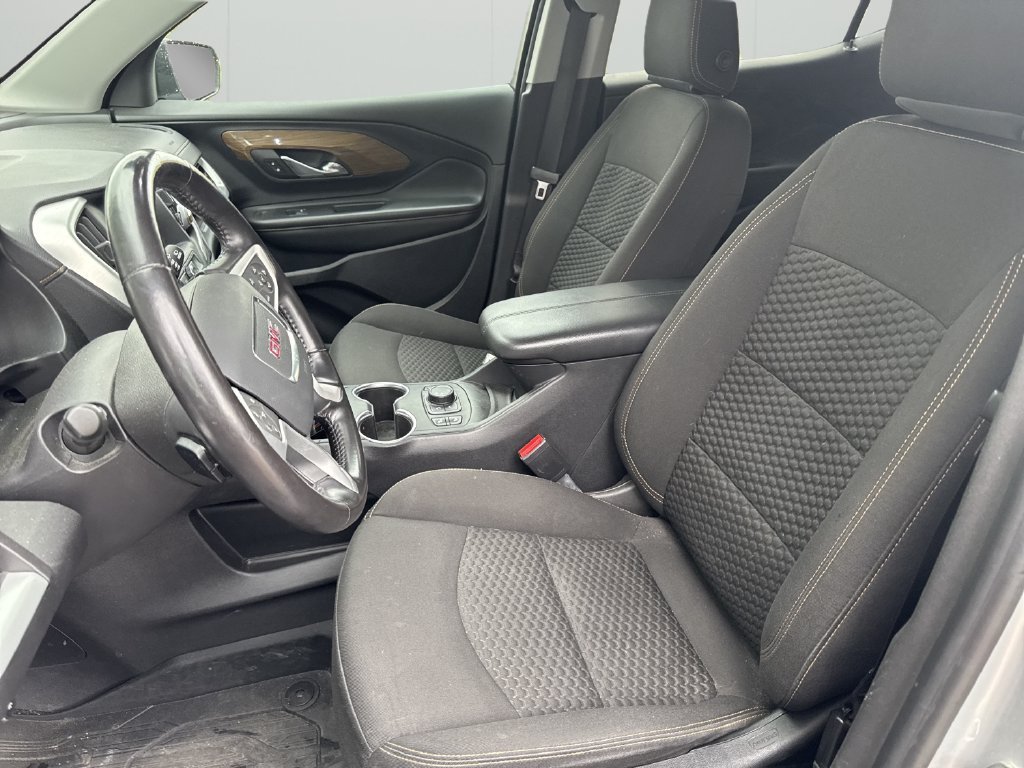 Used 2020 GMC Terrain SLE w/ Driver Convenience Package AWD/4WD image 11