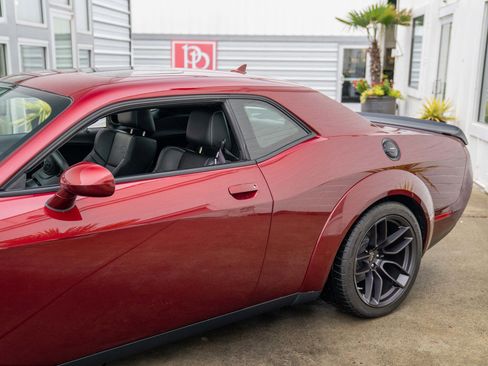 Used 2019 Dodge Challenger SRT Hellcat Redeye RWD image 6